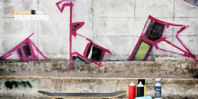 Come rimuovere i graffiti dal cemento senza danneggiarlo?